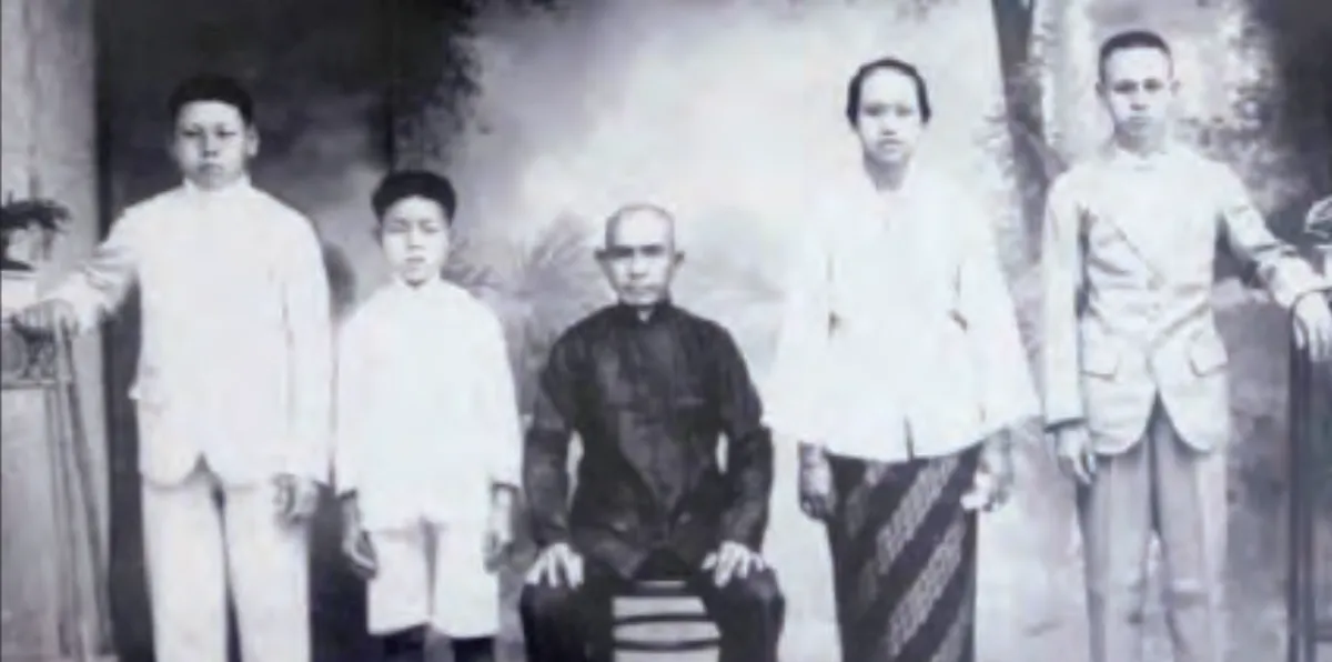 Foto Keluarga Ong Bung Keng (Sumber: Tahu Sejarah Tahu Sumedang)