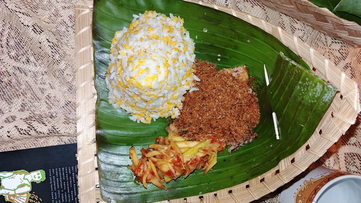 Bebek Songkem With Nasi Jagung (Sumber: Dokumentasi Penulis | Foto: Dias Ashari)