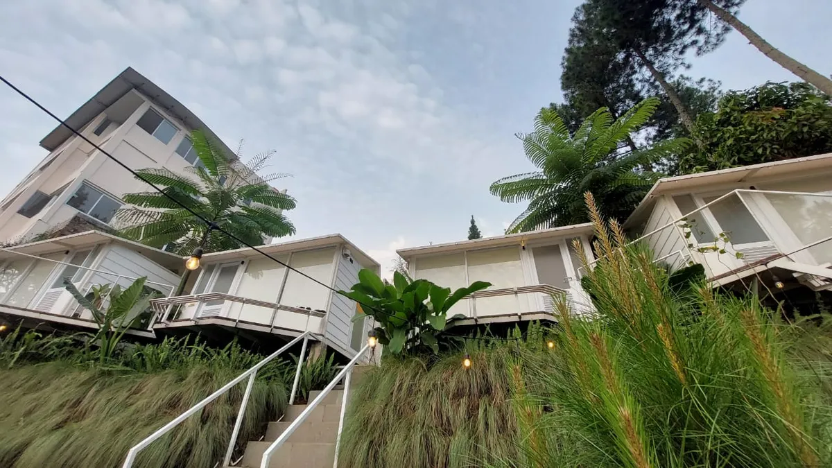 Over Easy Glamping Site. (Sumber: Ayobandung.id | Foto: Eneng Reni Nuraisyah Jamil)