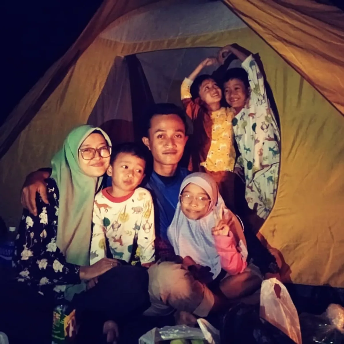 Alhamdulillah akhir tahun bisa kumpul bareng keluarga di Bumi Perkemahan Ranca Cangkuang (Sumber: Instagram | Foto: @hayfa_alfian_adzril)