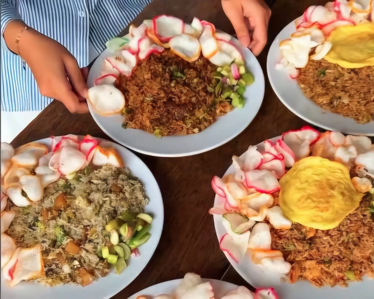 Berbagai menu di kedai Nasi Goreng Rempah Mafia. (Sumber: instagram.com/nasgormafia)