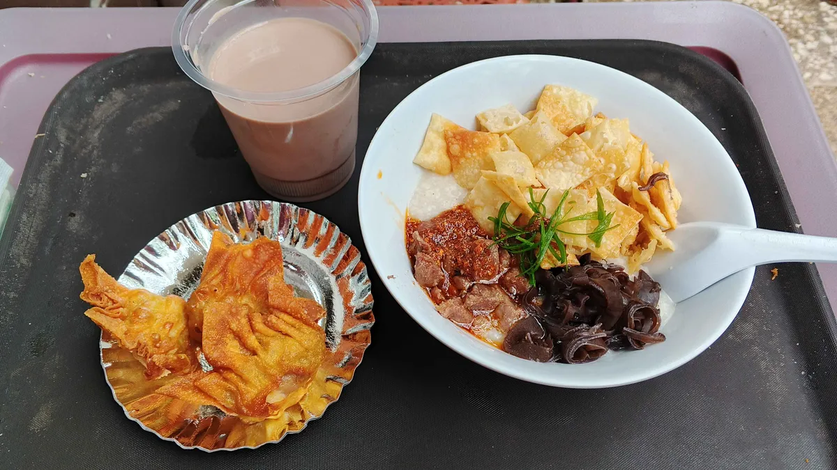 Bubur Ayam DPR (Sumber: Dokumentasi Penulis | Foto: Dias Ashari)