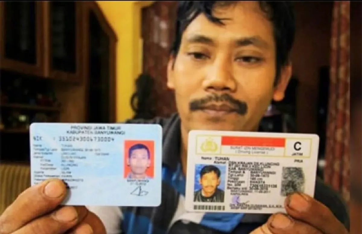 Identitas KTP, SIM Tuhan dari Banyuwangi (Sumber: YouTube.com | Foto: Tangkap Layar)