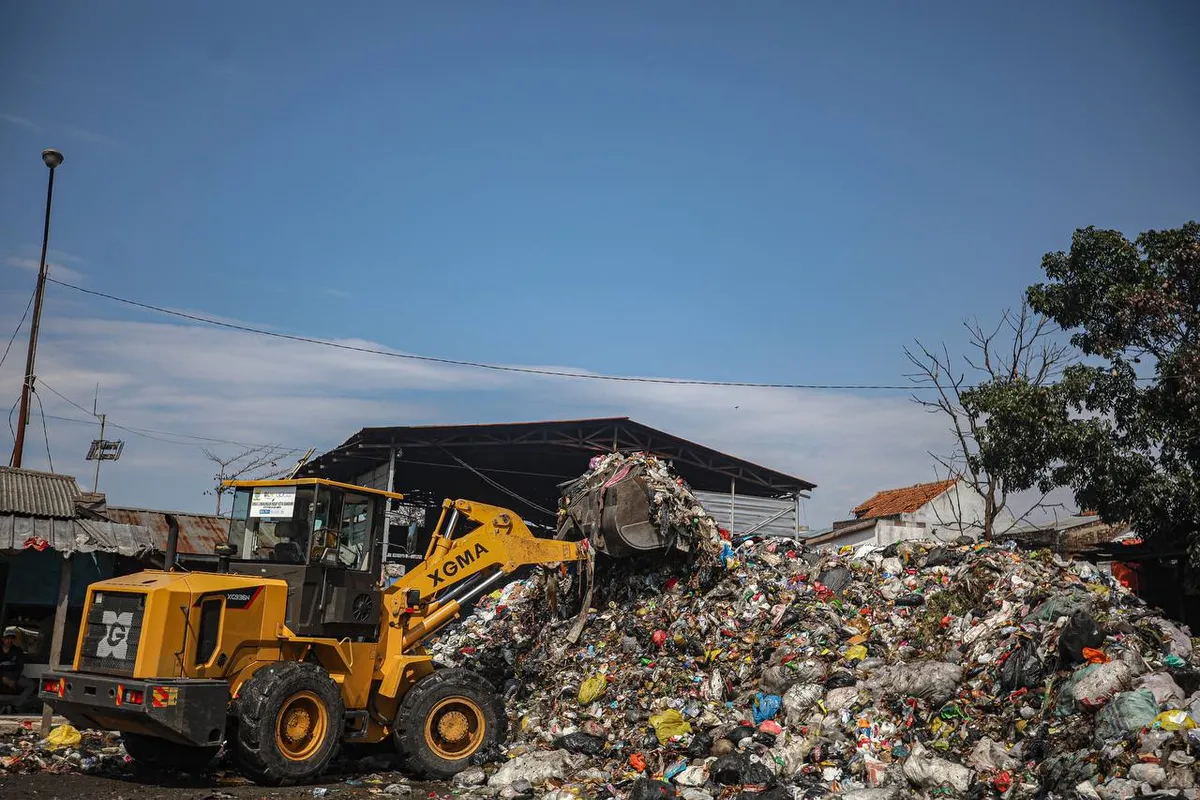 Ilustrasi. Tumpukan sampah. (Sumber: Ayobandung.id)