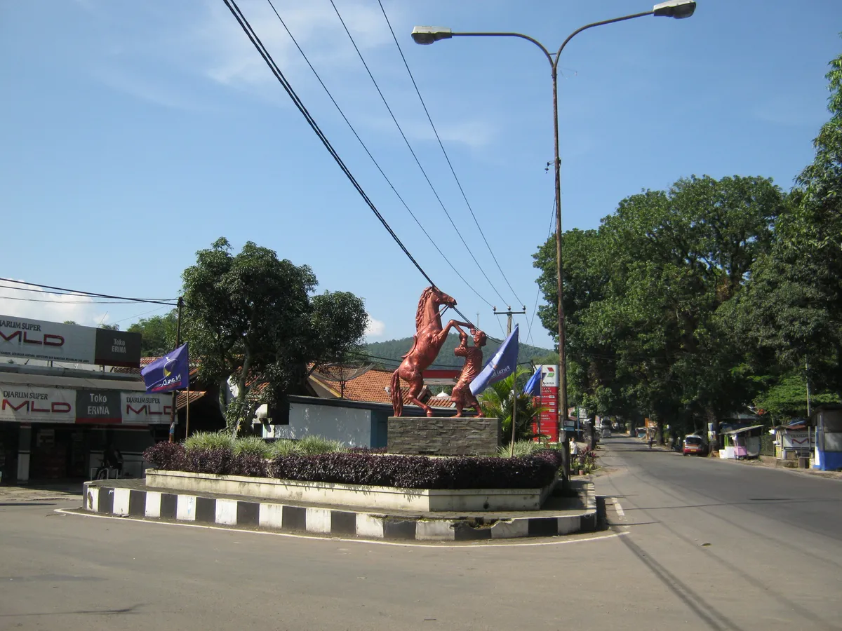 Patung Kuda Renggong Samoja, Sumedang. (Sumber: Wikimedia)