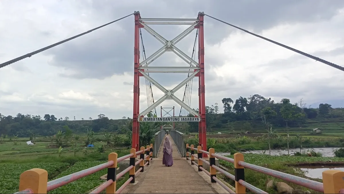 Jembatan Gantung Jagabaya Cimaung (Sumber: Dokumentasi Penulis | Foto: Dias Ashari)