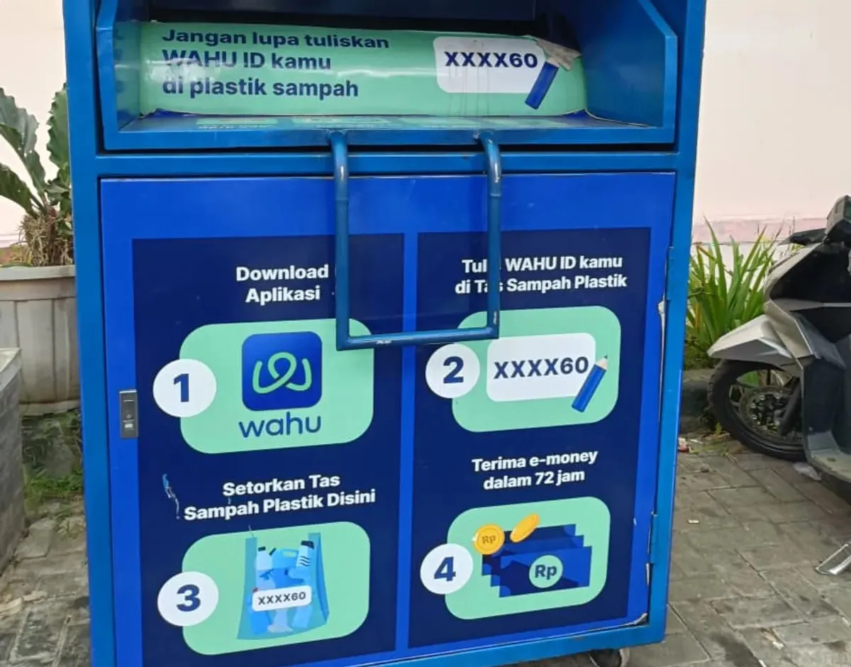 WAHU, sistem pengelolaan sampah yang membawa kebaikan bagi sosial dan lingkungan di area parkir Gedung Pusat Pengembangan Bisnis (P2B) UIN Sunan Gunung Djati Bandung, Selasa (26/8/2025). (Sumber: Istimewa | Foto: Dokumentasi PBAK 2025)
