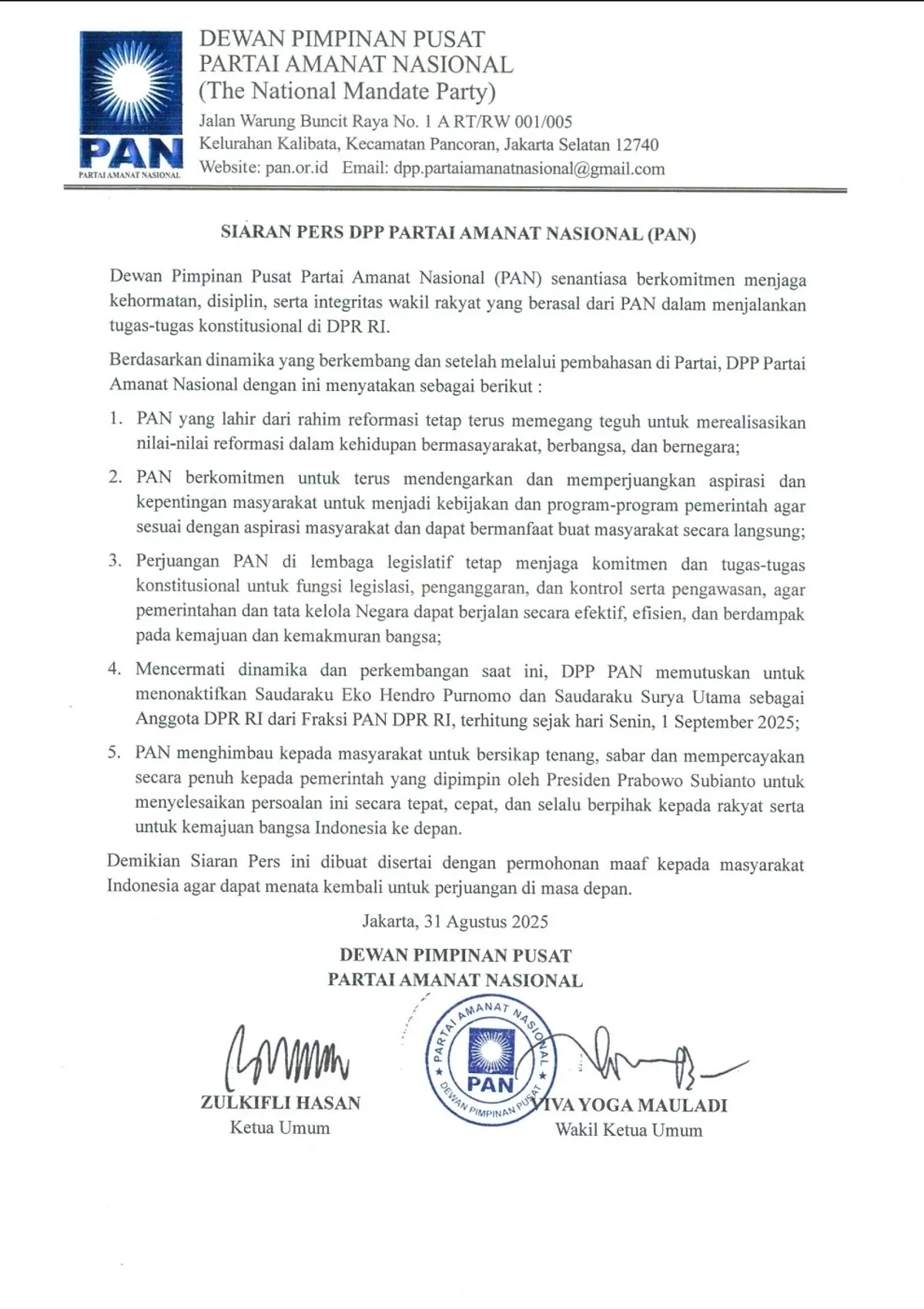 Surat keputusan PAN yang menonaktifkan Eko Hendro Purnomo (Eko Patrio) dan Surya Utama (Uya Kuya).