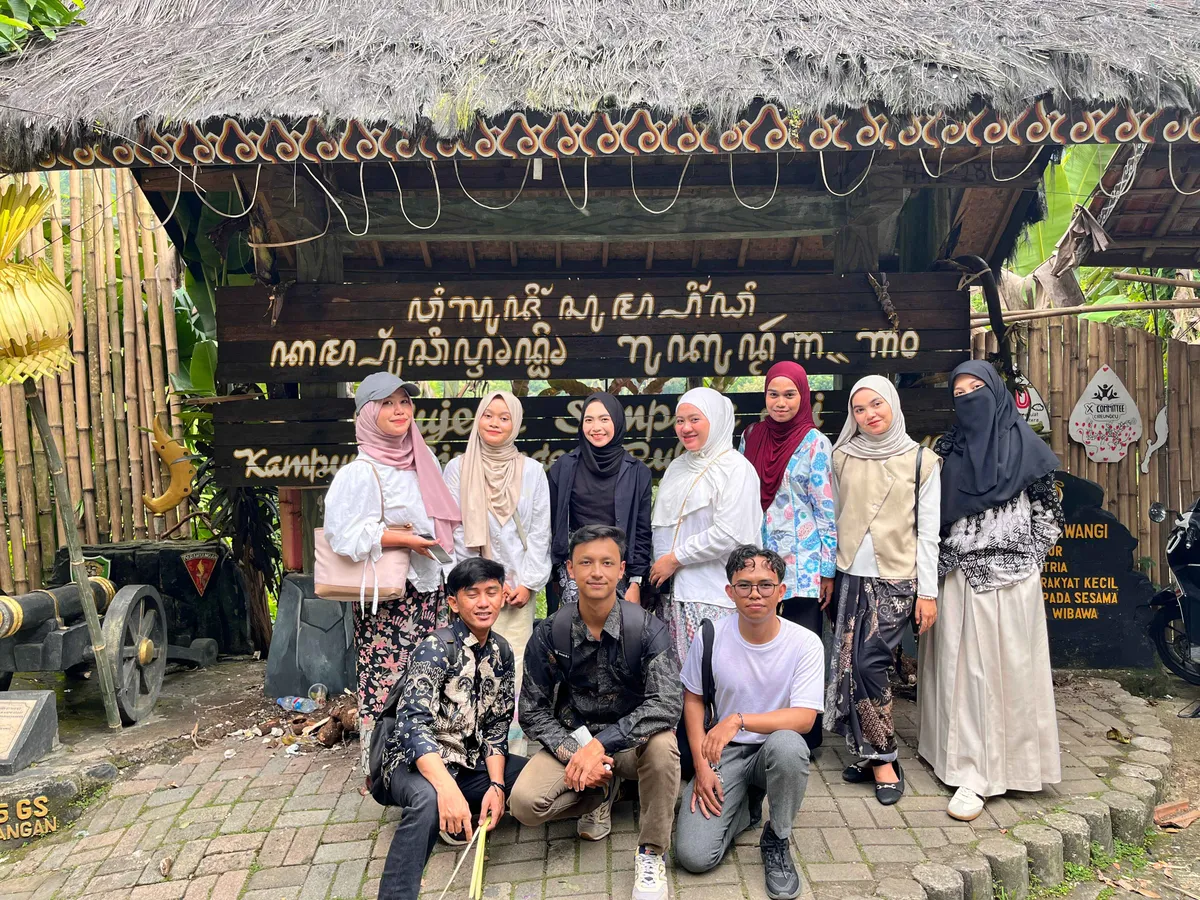 Kunjungan ke festival Cireundeu, Kampung adat Cireundeu, Kota Cimahi. (Sumber: Dokumen Pribadi | Foto: Paguyuban Project)
