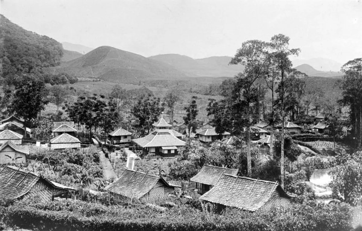 Pemandian Air Panas Cibolang di Pangalengan, Kabupaten Bandung, yang sudah berdiri sezak zaman kolonial. (Sumber: KITLV)