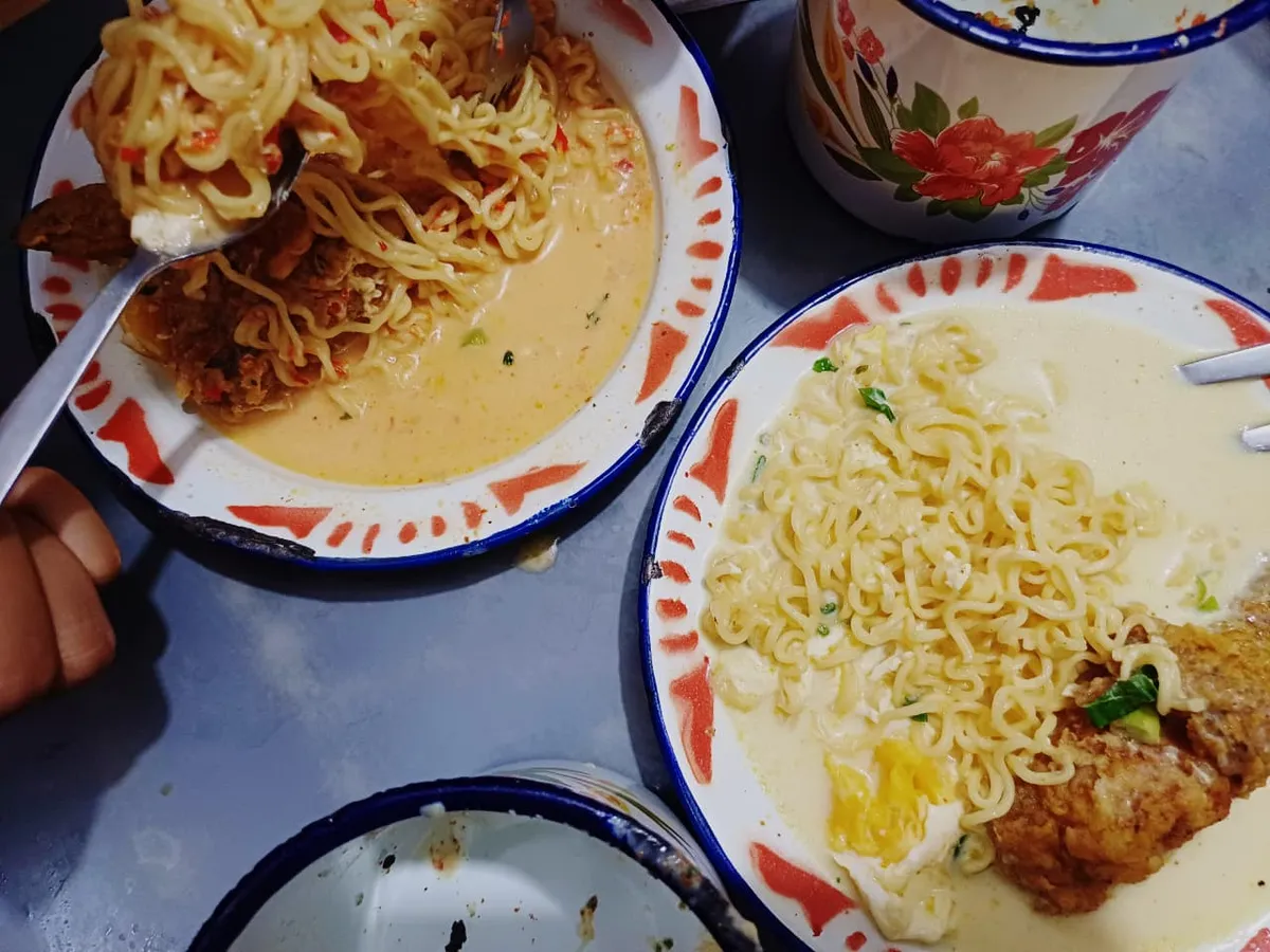 Cara penyajian mie (Sumber: Dokumentasi Pribadi | Foto: Nurul A'ini)