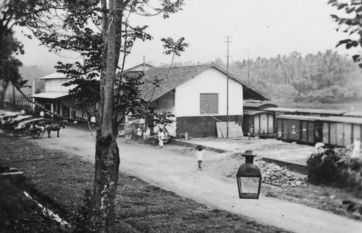 Stasiun Cicalengka tahun 1900-an. (Sumber: Tropenmuseum)