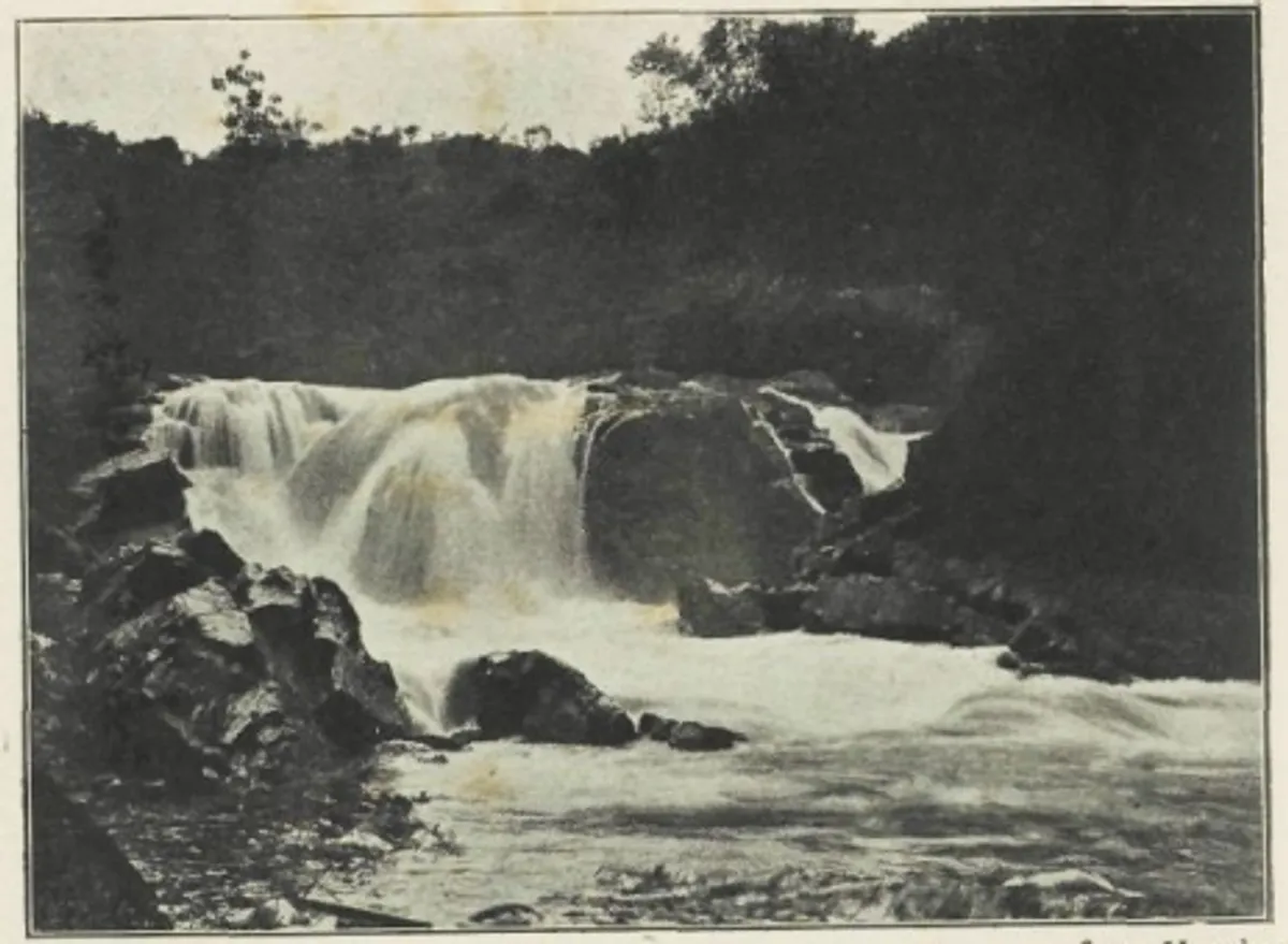 Curug Jompong dalam buku Gids van Bandoeng (1927).