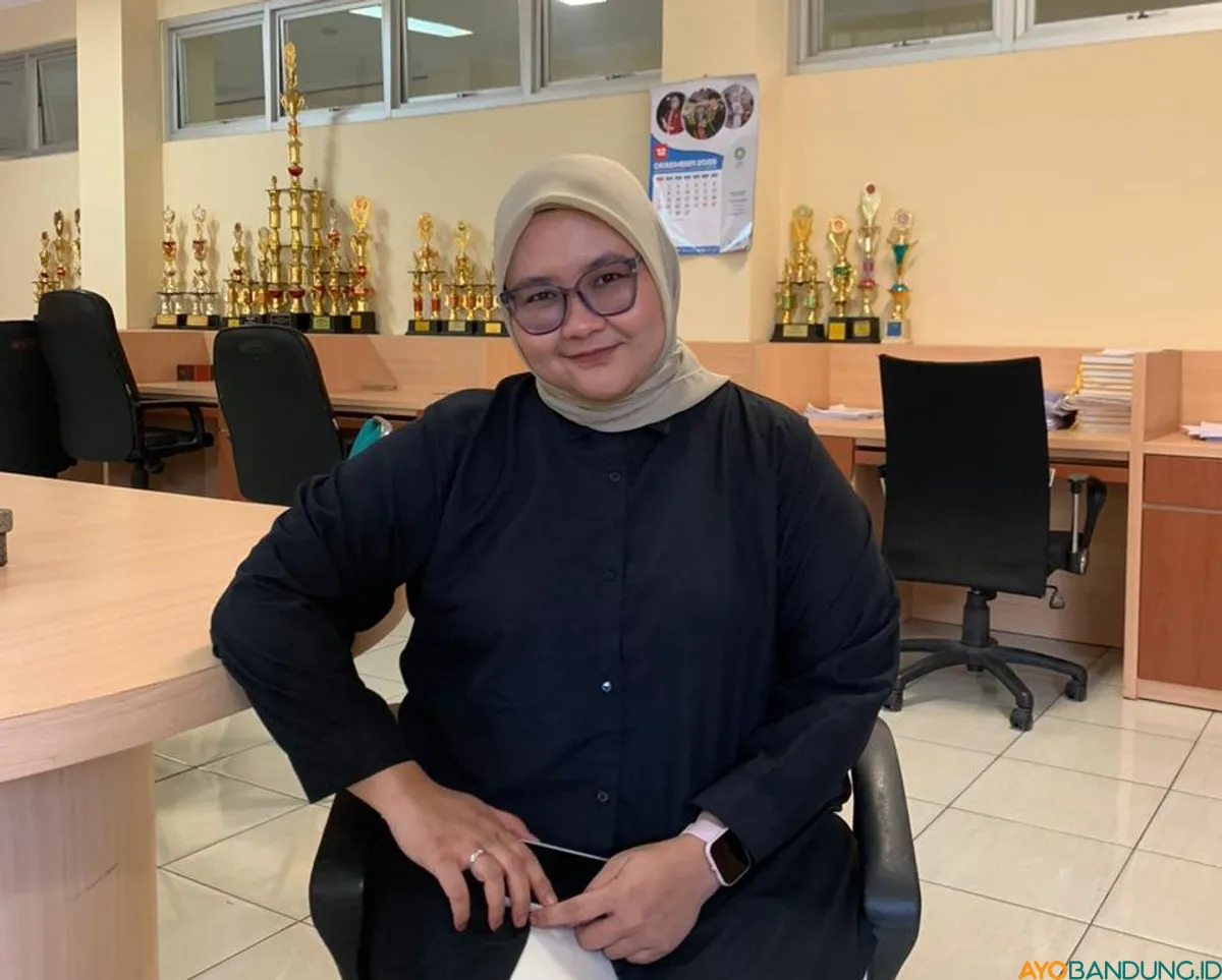 Dosen Sosiologi UIN Bandung, Chisa Belinda Harahap. (Sumber: ayobandung.id | Foto: Halwa Raudhatul)