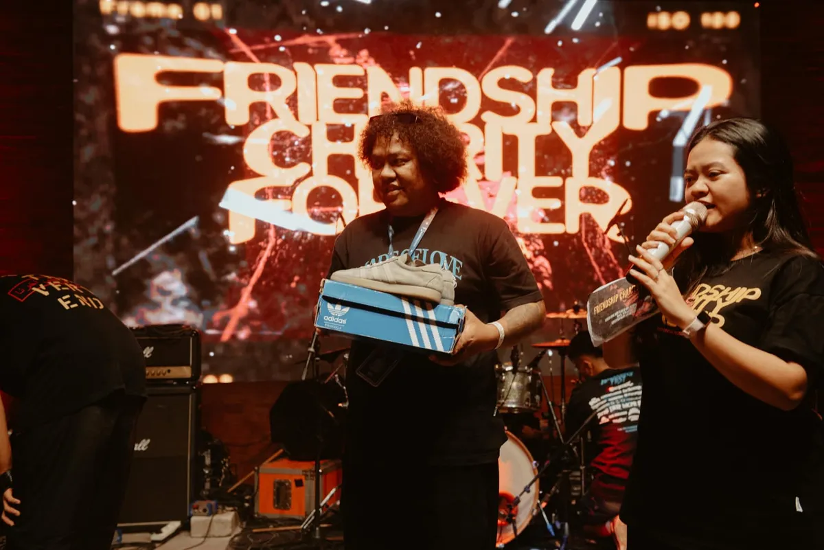 Lelang barang di Flower City Festival 2025 (Sumber: Dokumentasi panitia FCF 2025 | Foto: ujjacomebackbdg)