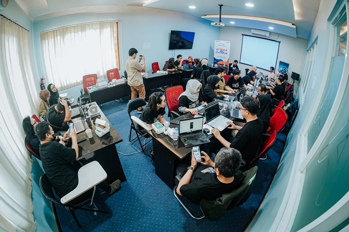 Program Google AI Tools for Journalist yang digelar selama dua hari, 23–24 Desember 2025 di Kantor Ayo Media Network. (Sumber: Ayobandung.id | Foto: Kavin Faza)