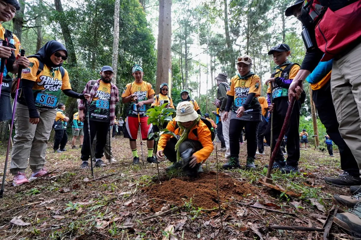 Di tengah hiruk pikuk urbanisasi dan gaya hidup serba cepat, festival hiking muncul sebagai ruang alternatif bagi masyarakat Indonesia untuk kembali meneguhkan hubungan dengan alam. (Sumber: Hiking Fest 2025)