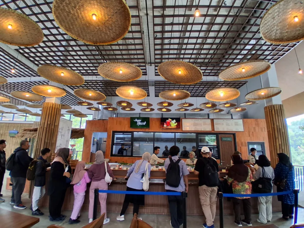 Di balik geliat kafe modern dan restoran fusion yang terus bermunculan, kuliner Sunda tetap berdiri kokoh sebagai pilihan utama masyarakat. (Sumber: Sangu Haneut)