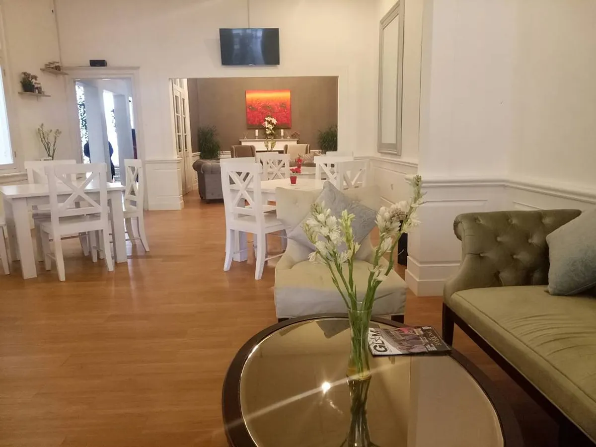 Berawal dari hobi berkeliling ke tempat unik di dalam dan luar negeri, Citra Puspita membawa pulang inspirasi yang akhirnya berwujud dalam Lazy Lola Coffee Bar and Eatery (Sumber: Ayobandung.id | Foto: Eneng Reni Nuraisyah Jamil)