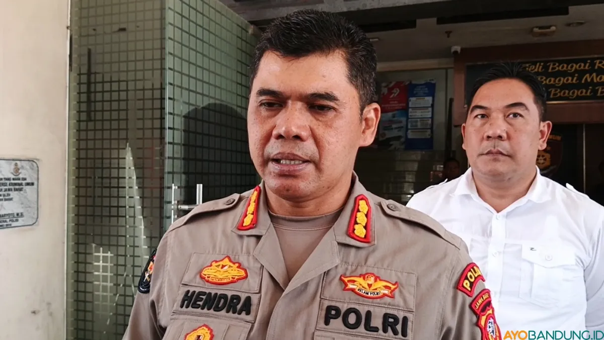 Kabid Humas Polda Jabar, Kombes Pol Hendra Rochmawan. (Sumber: ayobandung.id | Foto: Gilang Fathu Romadhan.)