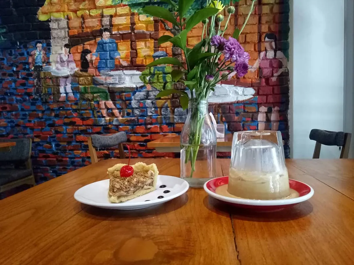 Kopi tatakan, salah satu menu signature dari Myloc. (Sumber: Ayobandung.id | Foto: Eneng Reni Nuraisyah Jamil)