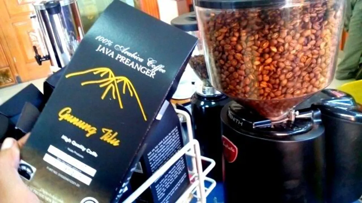 Sala satu produk kopi Java Preanger dari Gunung Tilu. (Sumber: Ayobandung)