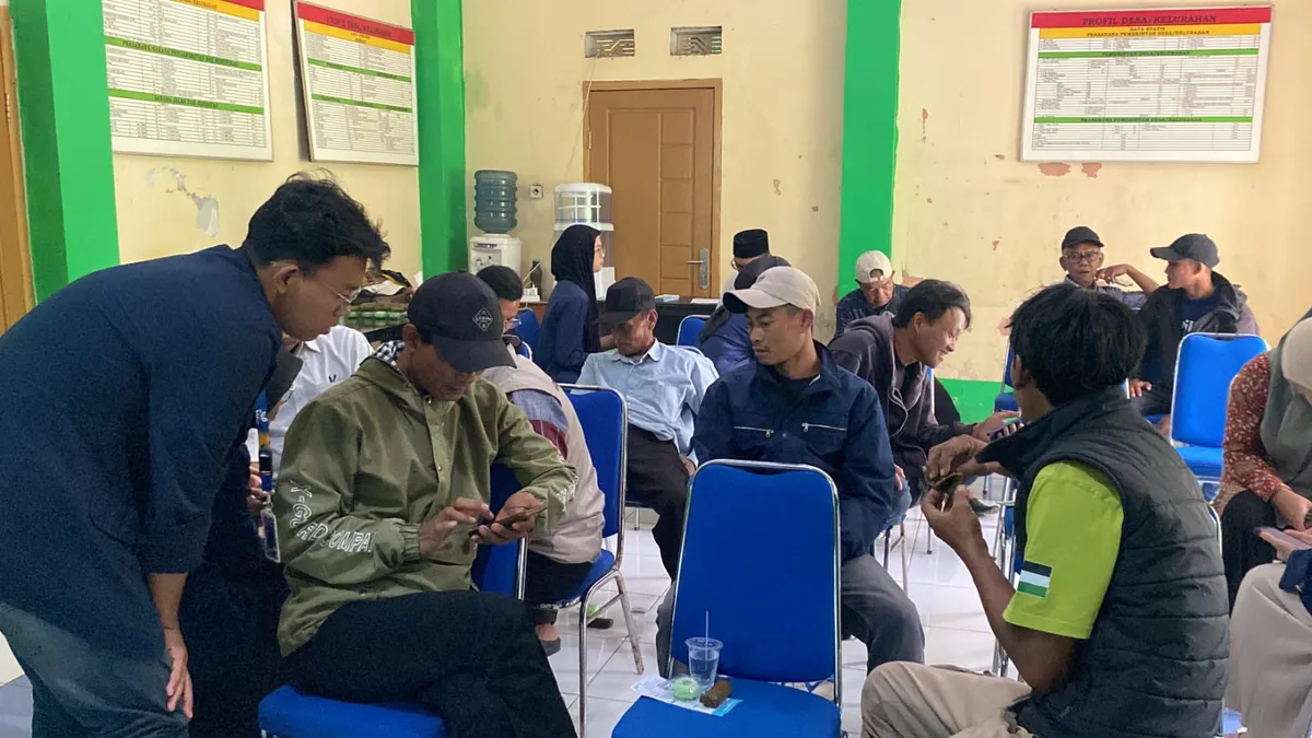 Praktik sekaligus diskusi cara mendaftar Aplikasi IPB DigiTani dan cara menggunakan Fitur Tanya Pakar