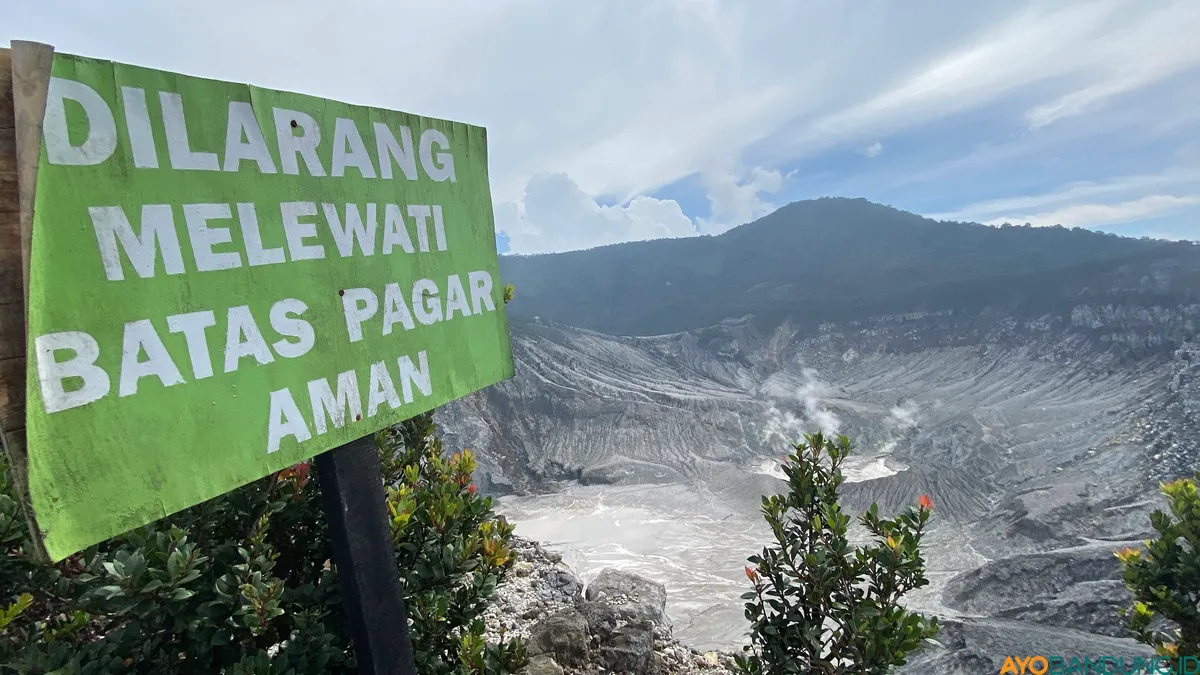 Kawah Ratu Gunung Tangkuban Parahu pada 3 Junni 2025. (Sumber: ayobandung.id | Foto: Restu Nugraha)