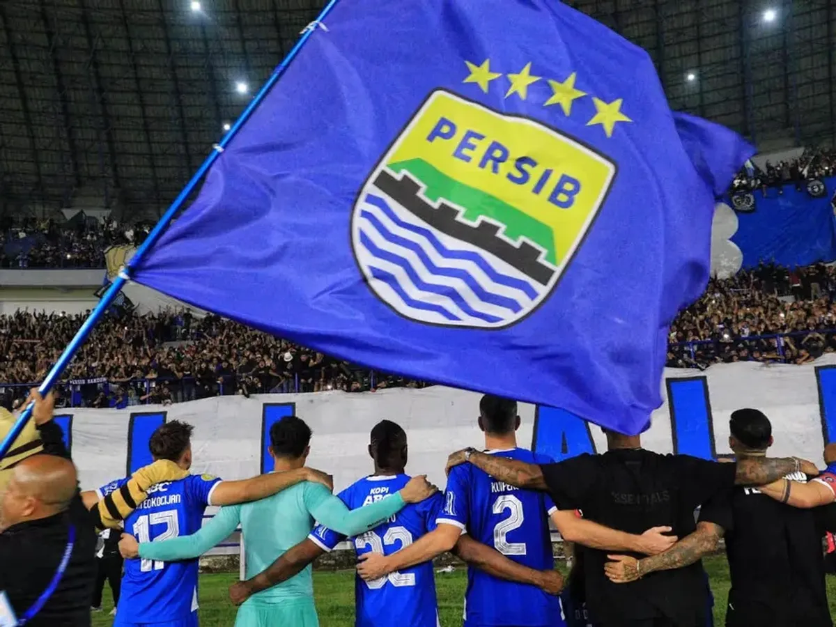 Pada liga 2025 inilah Persib dikesani oleh lawan atau pun para pengamat sebagai salah satu tim dengan mental juara yang kuat. (Sumber: Ayobandung.id | Foto: Irfan Al-Faritsi)