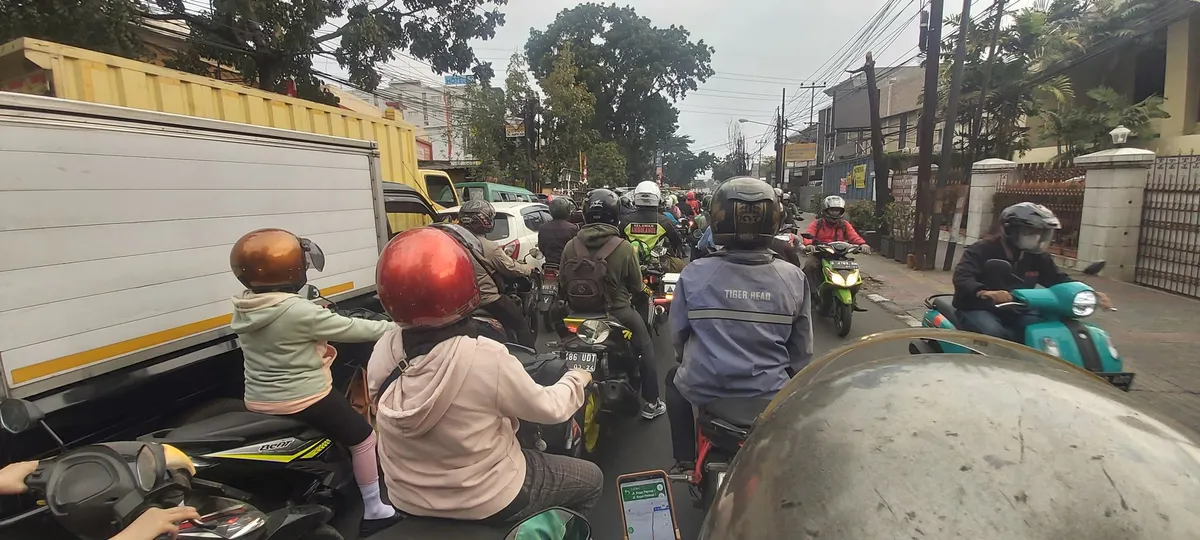 Kemacetan di kawasan Kopo. (Sumber: Twitter @yudyud70)