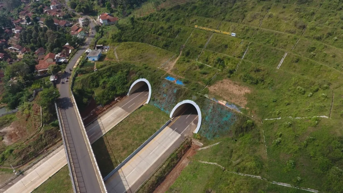 Terowongan kembar Tol Cisumdawu. (Sumber: Kementerian PUPR)