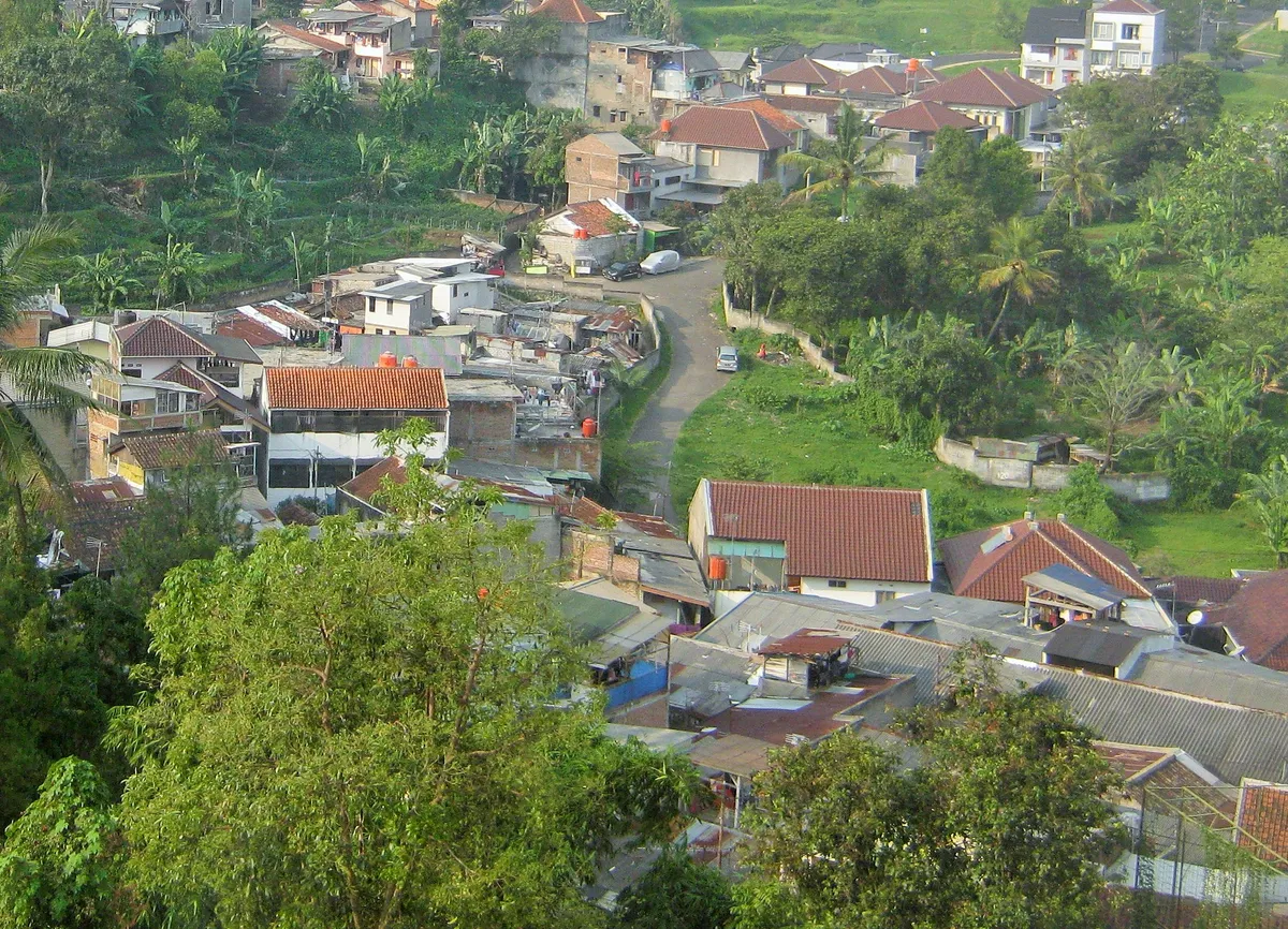 Suasana kawasan Cipaku, Ledeng. (Sumber: Wikimedia)