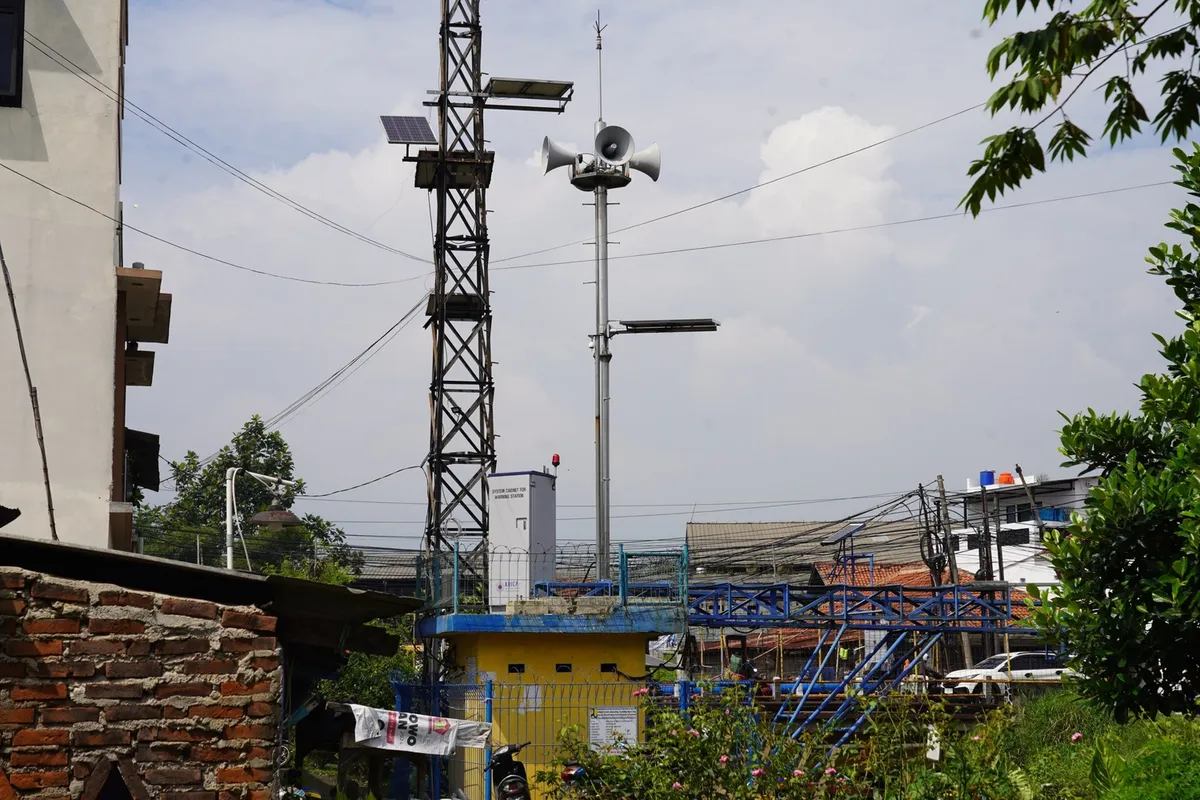 Pos Peringatan Banjir di Desa Majalaya, Bandung (Sumber: BBWS Citarum)