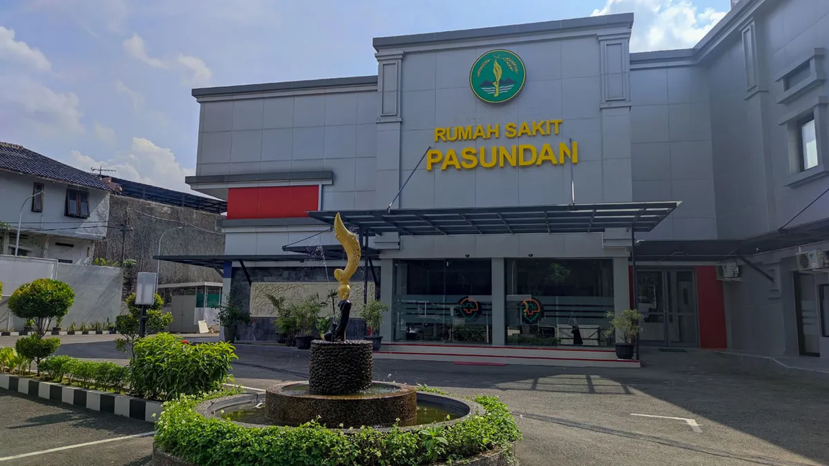 Gedung BMC kini berubah jadi Rumah Sakit Pasundan. (Sumber: luminoindonesia.com)