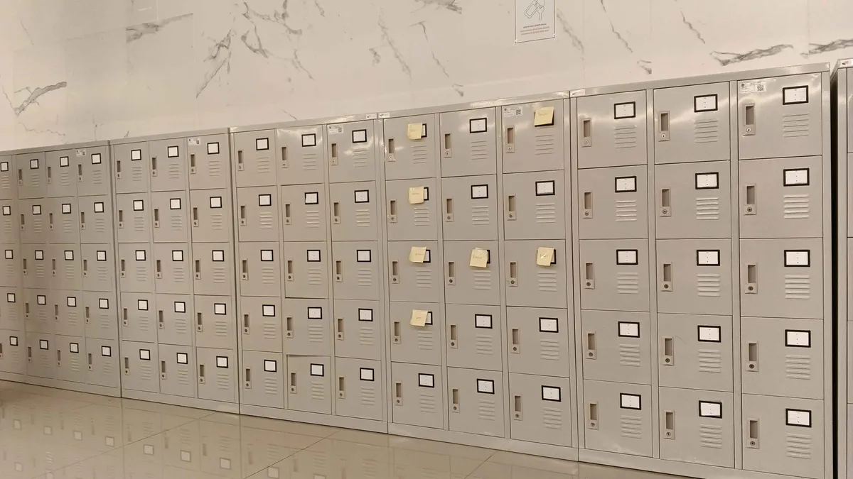 Loker Penyimpanan Barang Perpustakaan Jusuf Kalla (Sumber: Dokumentasi Penulis | Foto: Dias Ashari)