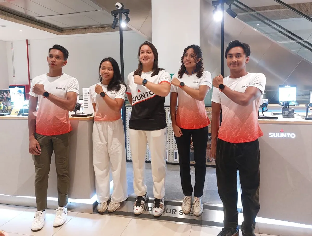 Smartwatch, fitness tracker, dan perangkat pemantau kesehatan lainnya bukan lagi sekadar aksesori, tapi alat bantu yang mendukung transformasi gaya hidup. (Sumber: Ayobandung.id | Foto: Eneng Reni Nuraisyah Jamil)