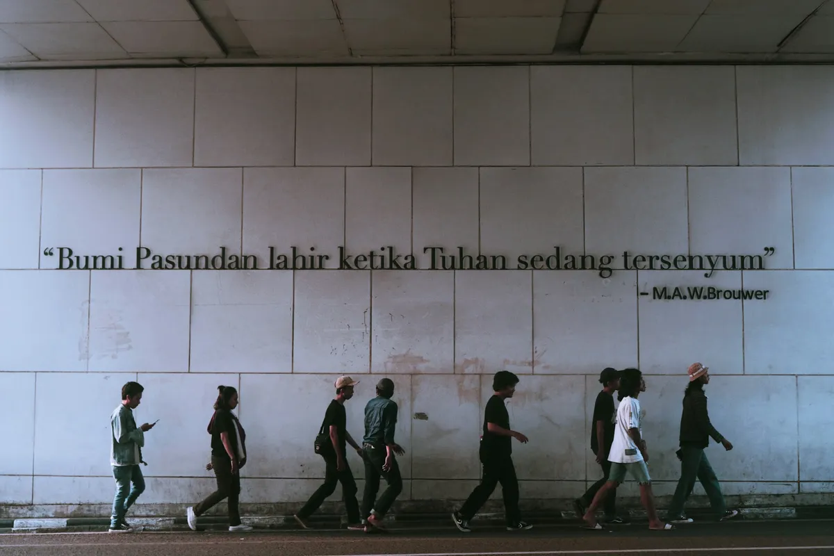 Iustrasi orang Sunda. (Sumber: Unsplash/Zulfikar Arifuzzaki)