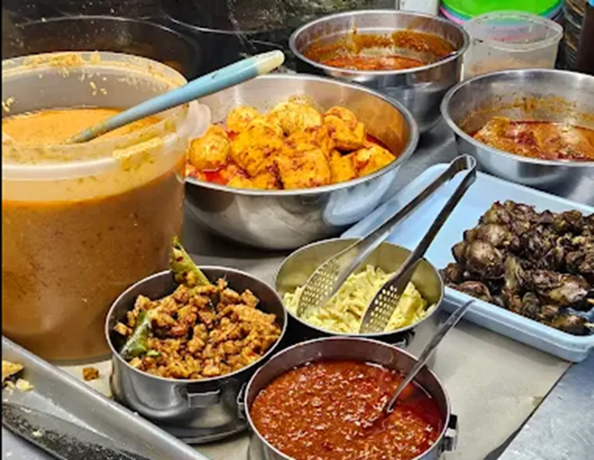 Menu di Nasi Kuning Pungkur (Foto: GMAPS)