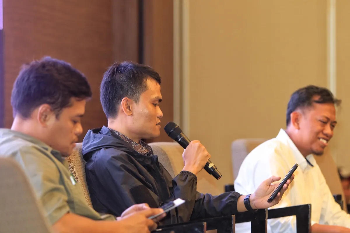 Jabar Media Summit 2025 berikan sejumlah rekomendasi kepada stakeholder, dari skema dukungan keberlanjutan industri media hingga adaptasi era Artificial Intelligence (AI). (Sumber: Ayobandung.com | Foto: Irfan Al-Faritsi)