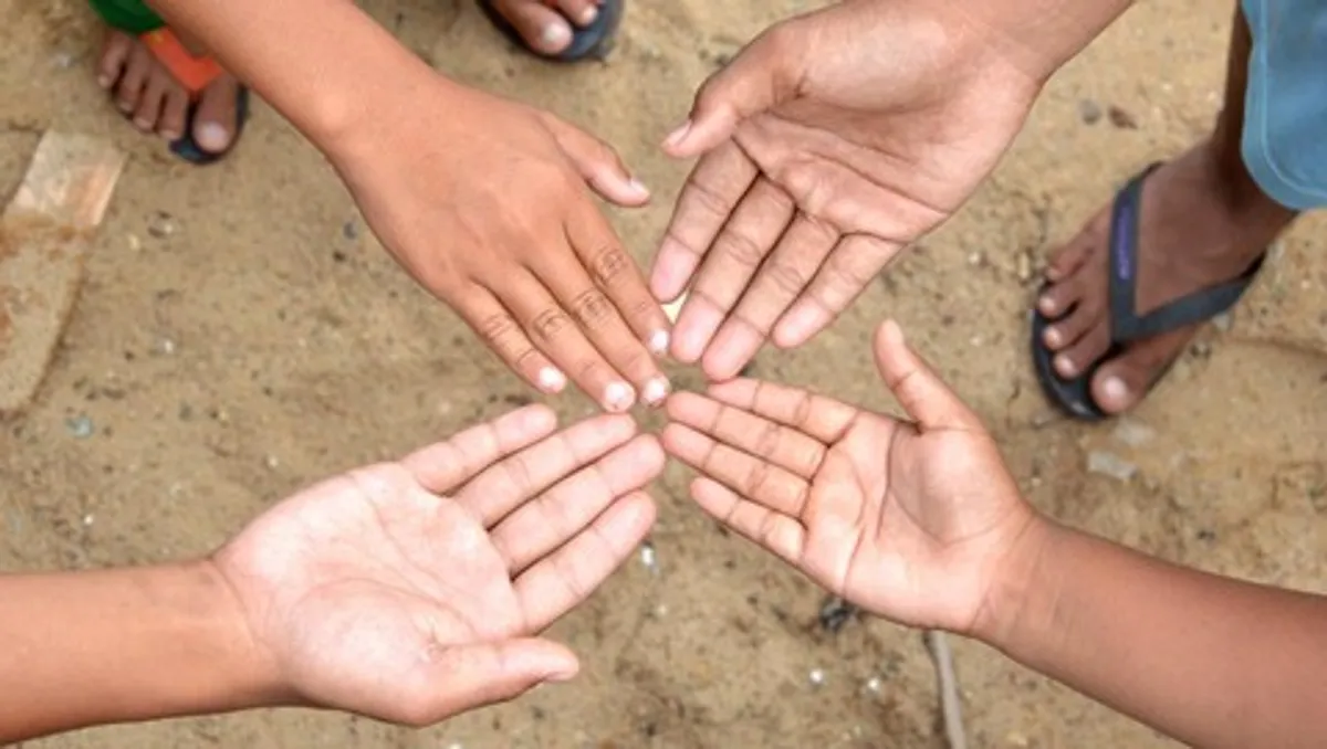 Ilustrasi. Hompimpa alaium gambreng kerap diucapkan anak-anak dalam permainan tradisional. Apa arti hompimpa alaium gambreng sebenarnya? (Sumber: iStockphoto | Foto: Antoni Halim)