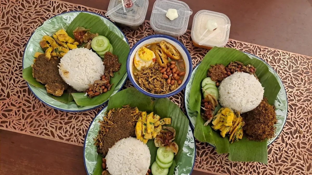 Menu di Rasa Melayu Bandung. (Sumber: Ayobandung.id | Foto: Eneng Reni Nuraisyah Jamil)