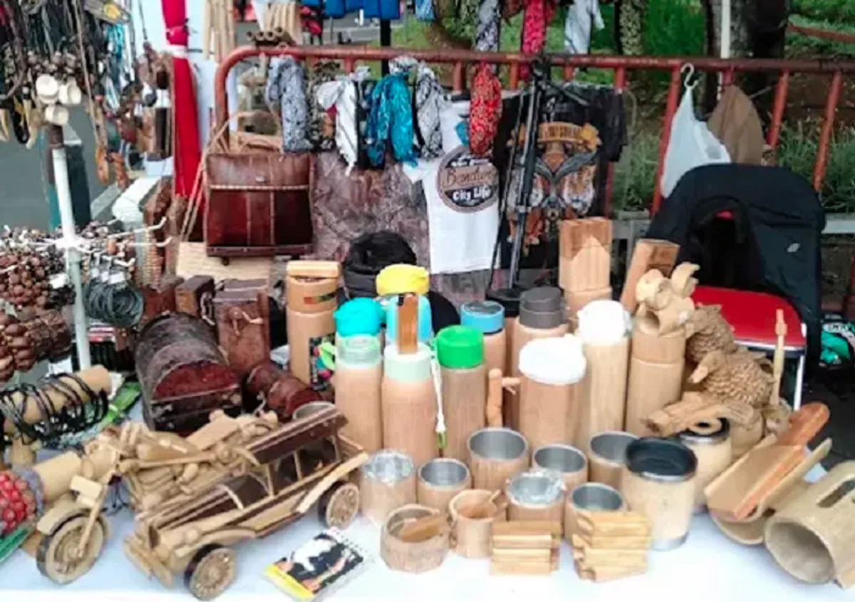 Aneka produk di Saung Kasep (Foto: GMAPS)