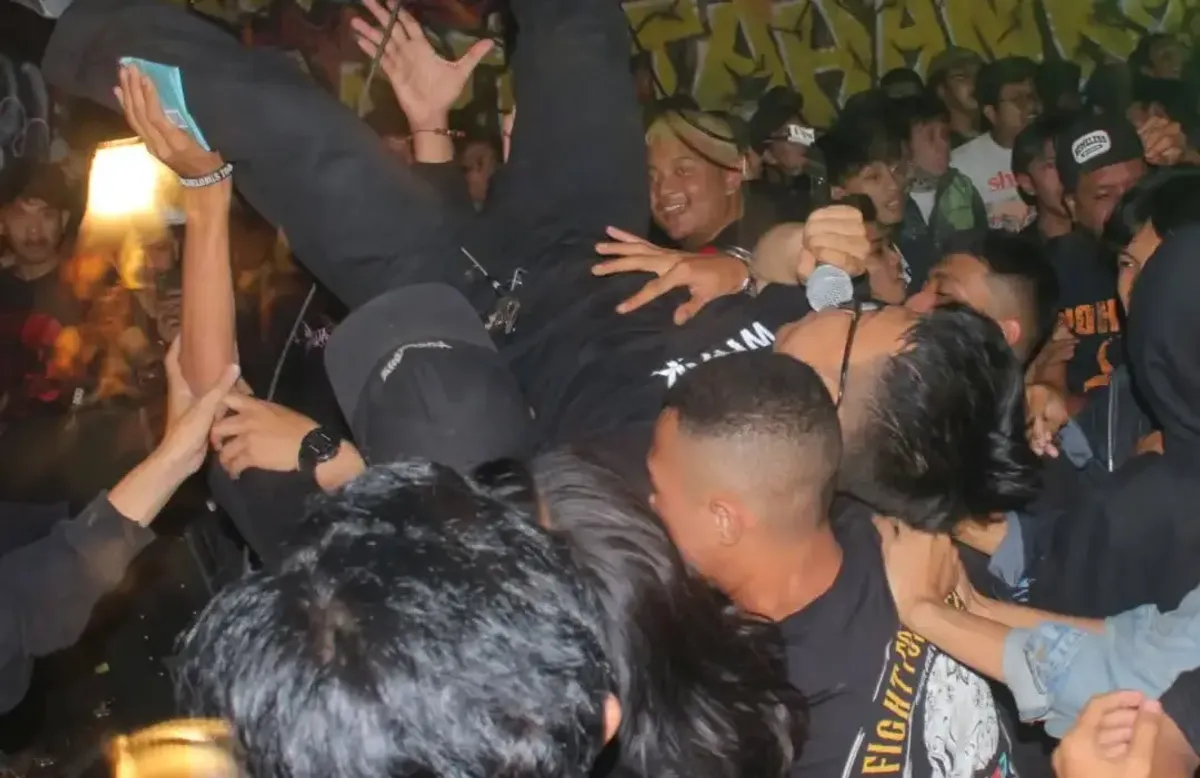 Solidaritas untuk warga dalam bentuk gigs musik di Dago Elos. (Sumber: Instagram @dagomelawan)