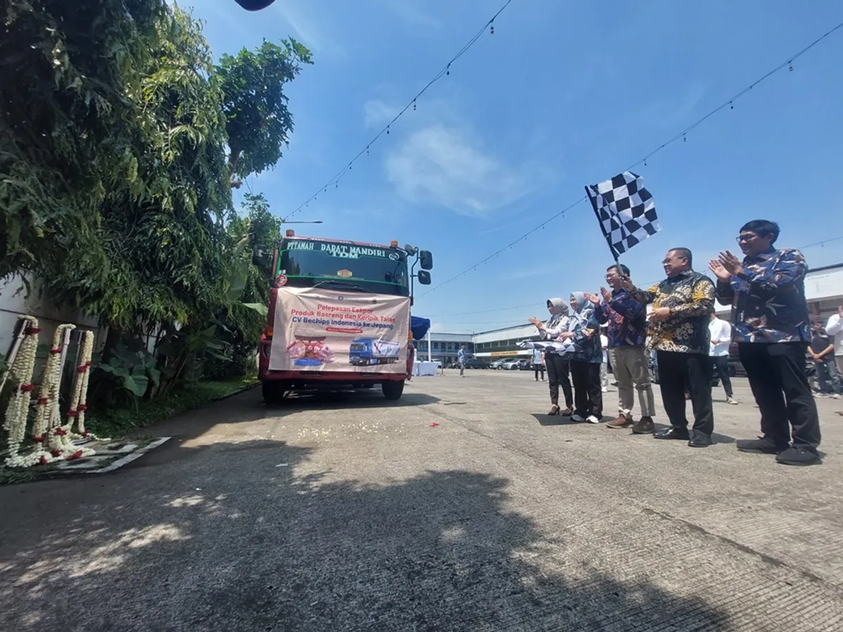 Kisah sukses terbaru datang dari Bechips, salah satu UMKM Kota Bandung yang berhasil menembus pasar ekspor Jepang secara mandiri. (Sumber: Ayobandung.id | Foto: Eneng Reni Nuraisyah Jamil)