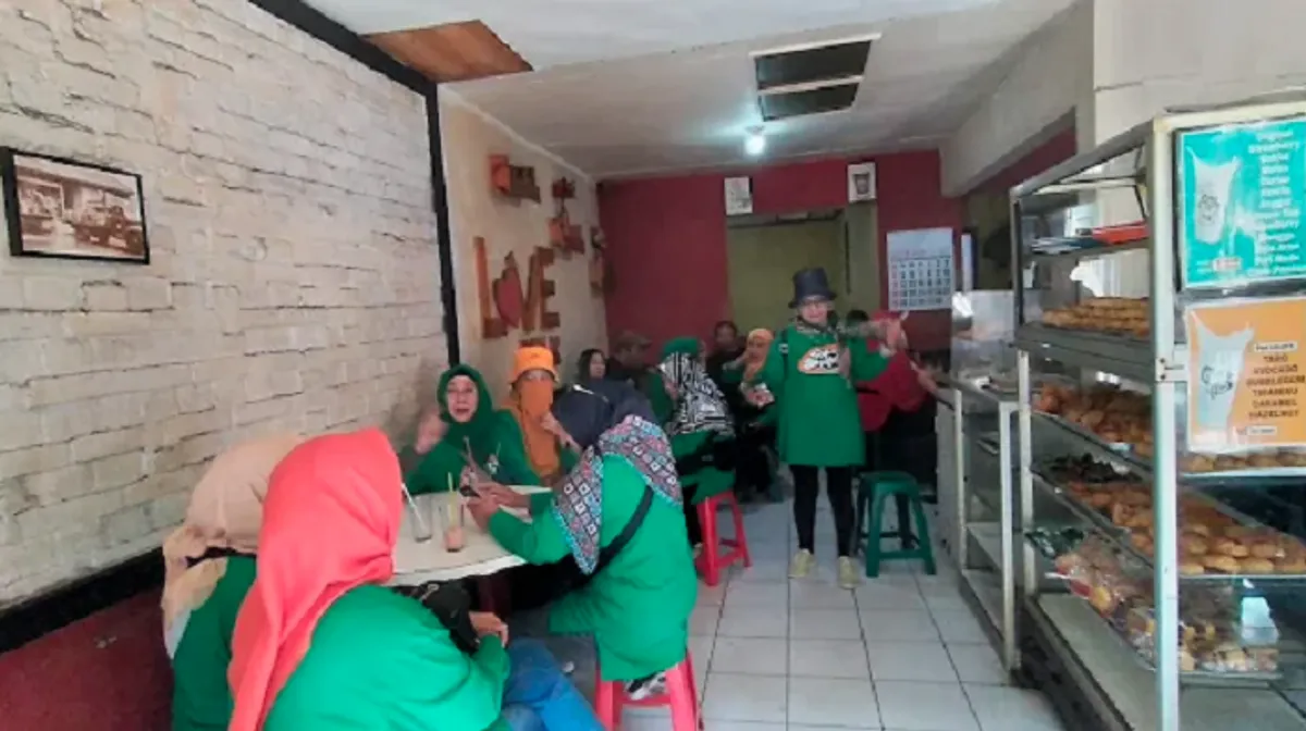 Suasana di Toko Susu Murni Ijan. (Foto: GMAPS)