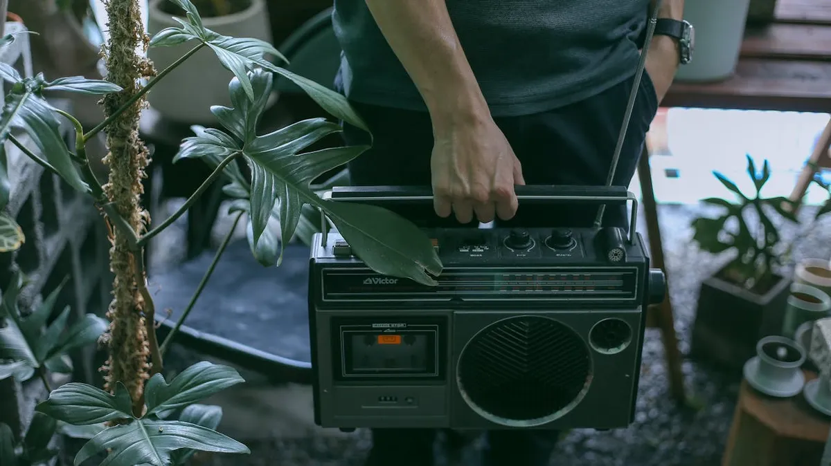 Ilustrasi radio. (Sumber: Pexels | Foto: Đặng Thanh Tú)