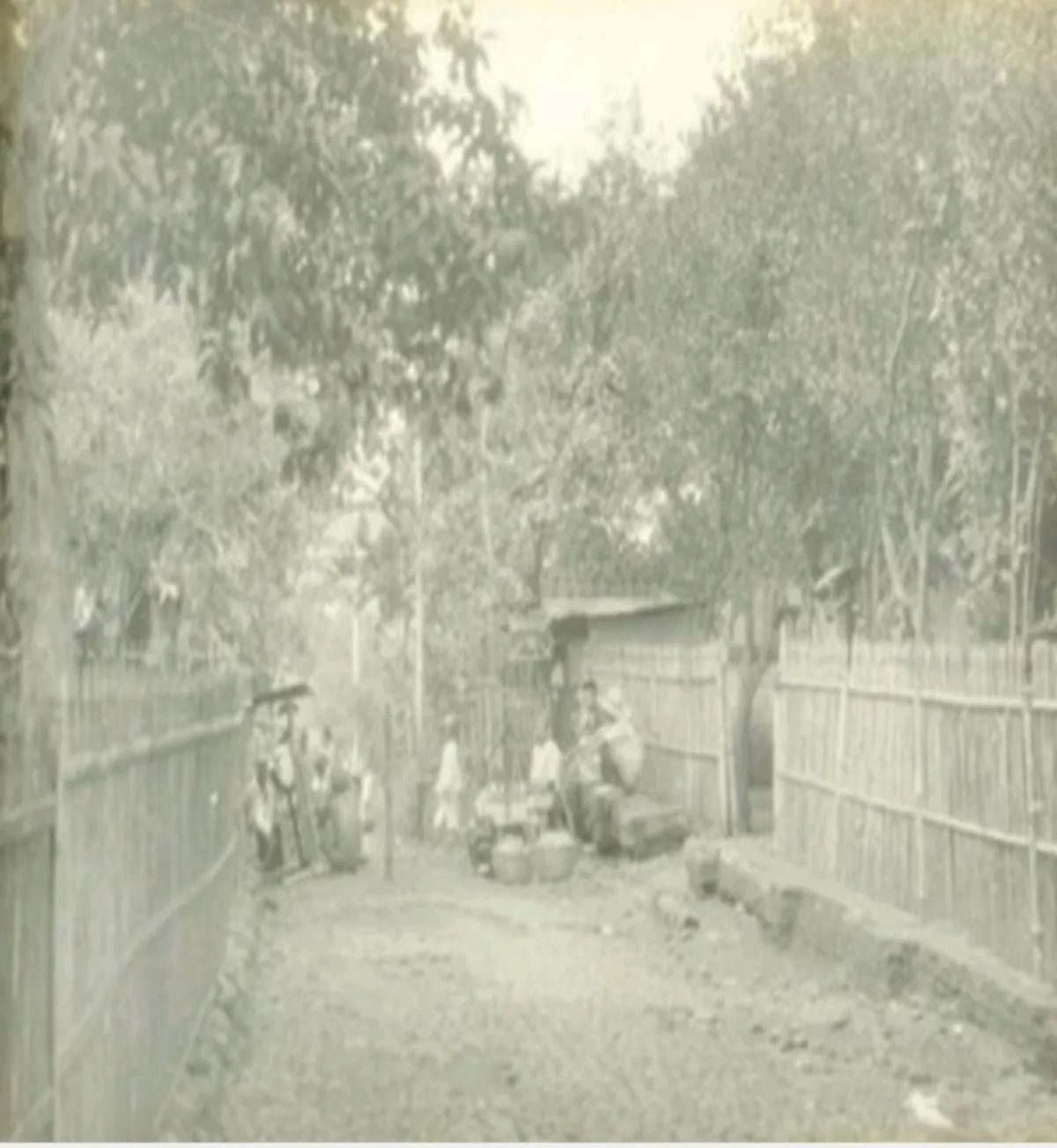 Kampung Apandi atau gang Apandi tahun 1900-1910. (Sumber: wereldculturn.nl)