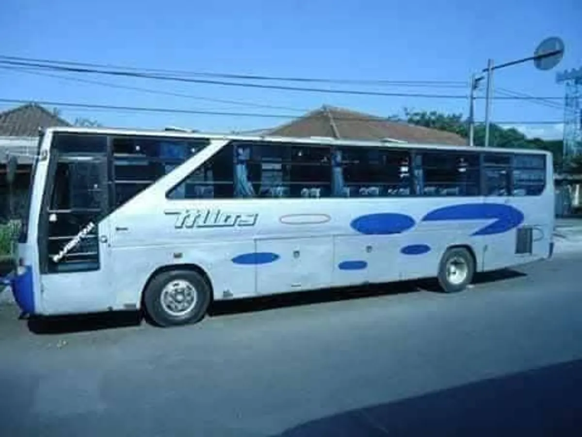 PO. Mios merupakan perusahaan bus asal Bandung yang melayani bus pariwisata serta AKDP. (Sumber: Facebook Sejarah Transportasi)