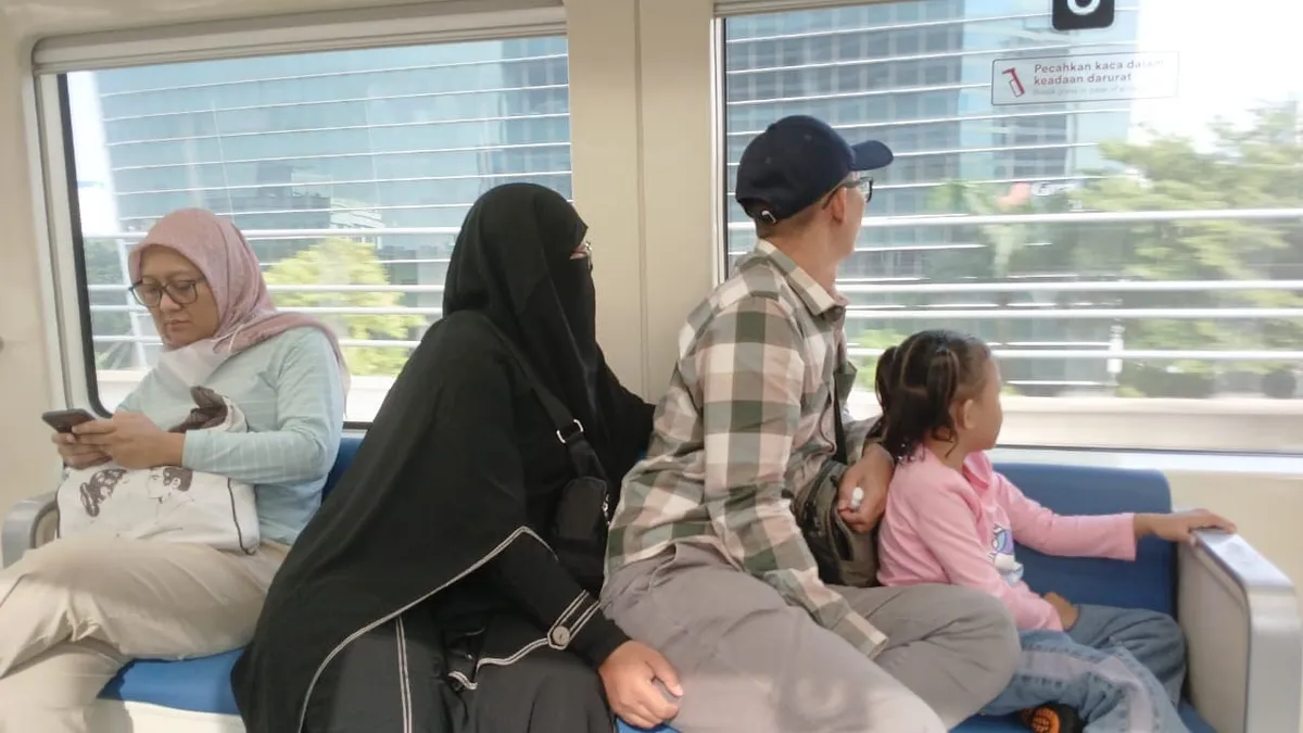 Sistem LRT cocok sebagaai angkutan massal di Bandung Raya (Sumber: dokpri | Foto: Totok Siswantara)