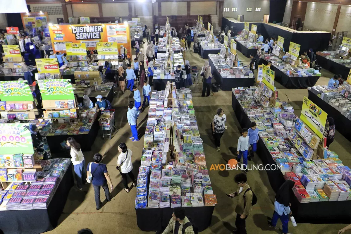 Festival Literasi Pages and Plates 2026 featuring Big Bad Wolf Books di Bikasoga Sport Center, Kota Bandung. (Sumber: Ayobandung.com | Foto: Irfan Al-Faritsi)